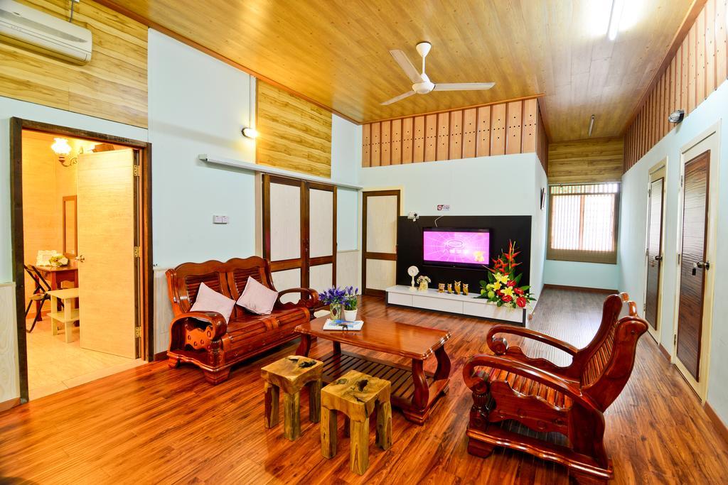Vila Courtyard Homestay *